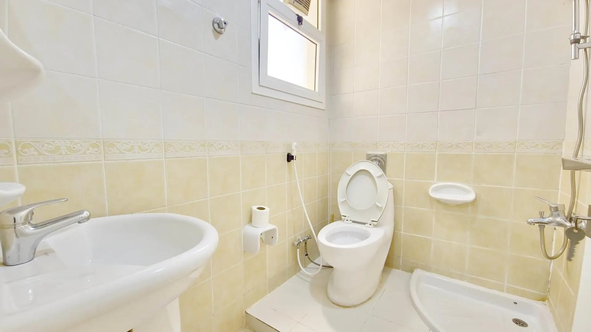 Harf22-01 Comfy 1Br Apt In Abu Dhabi City 0*,  ОАЭ